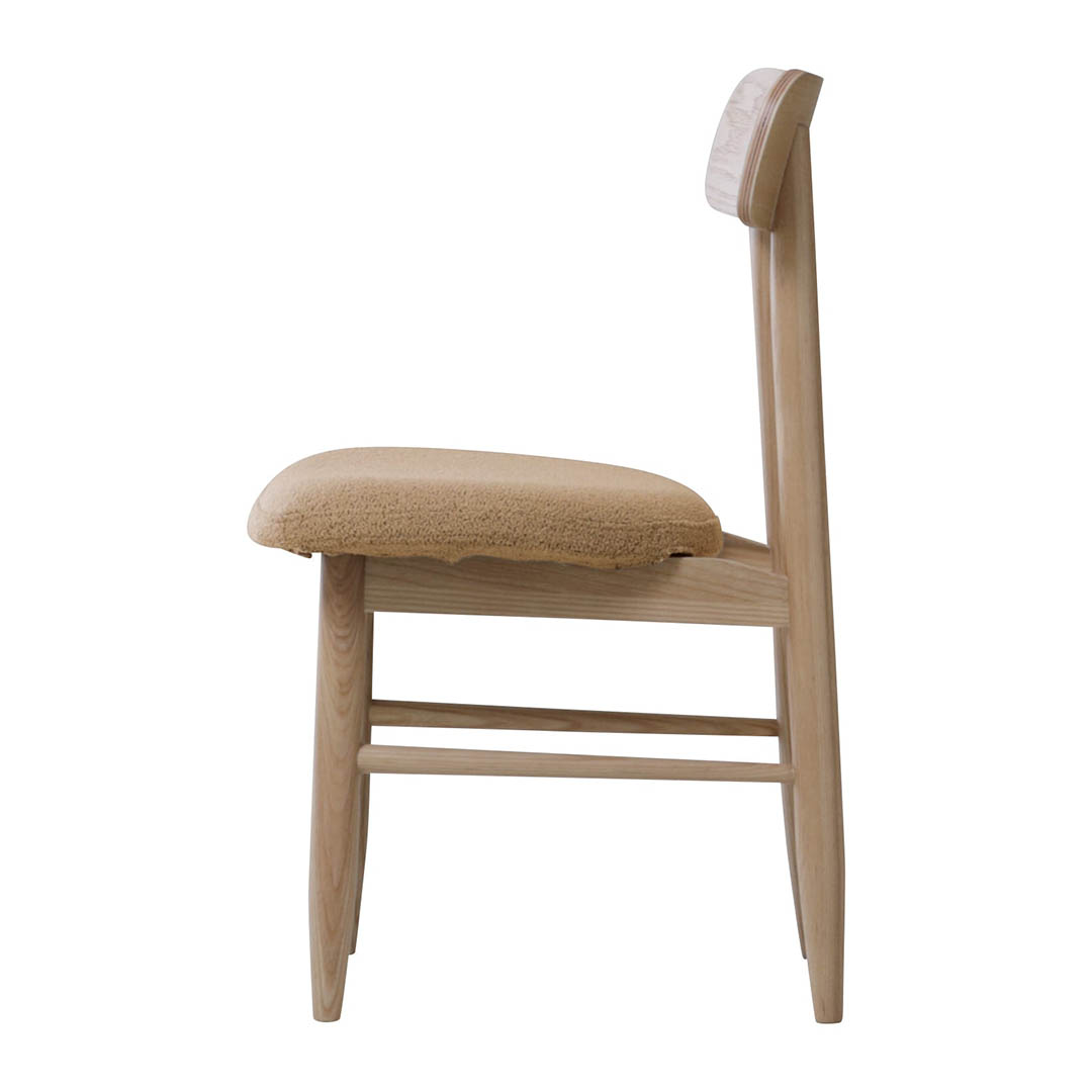 サンドベージュ