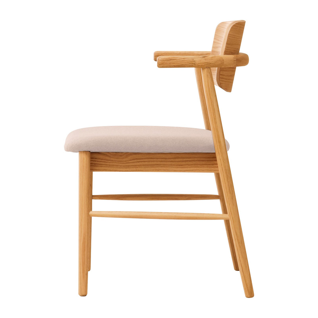 サンドベージュ