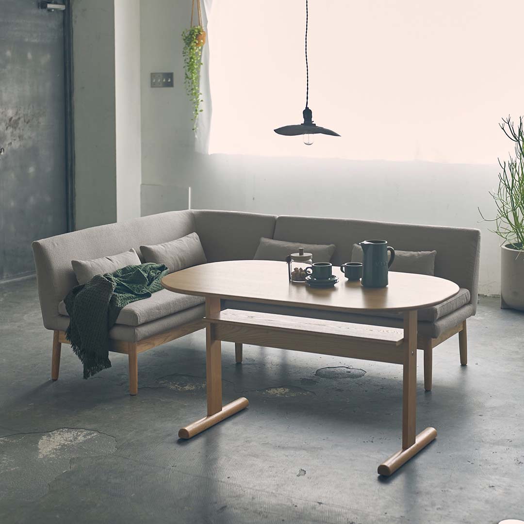 グレーベージュ