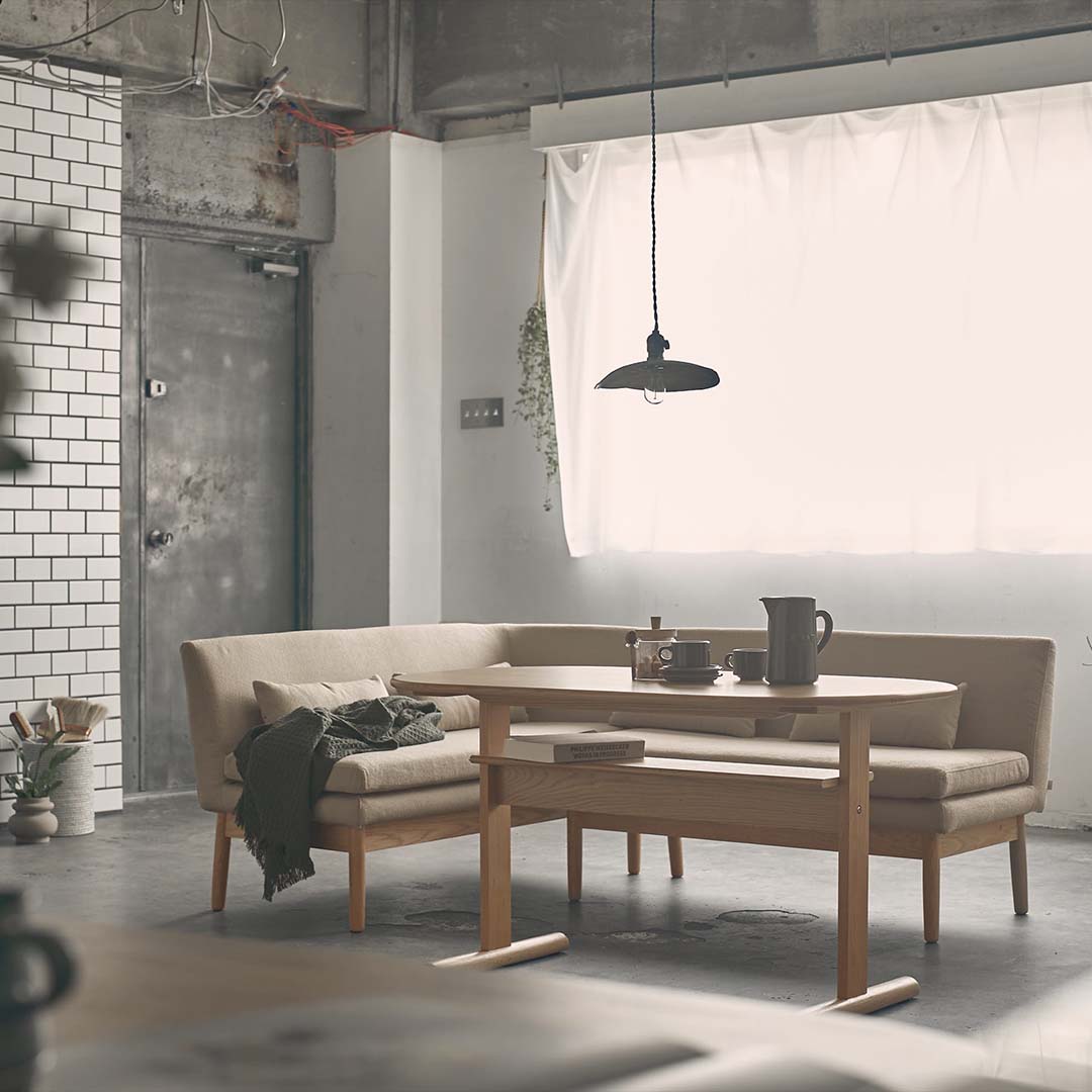 サンドベージュ