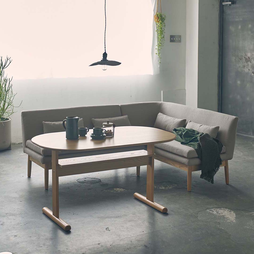 グレーベージュ