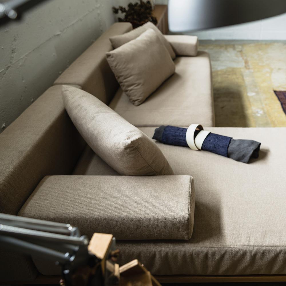 ライトブラウン