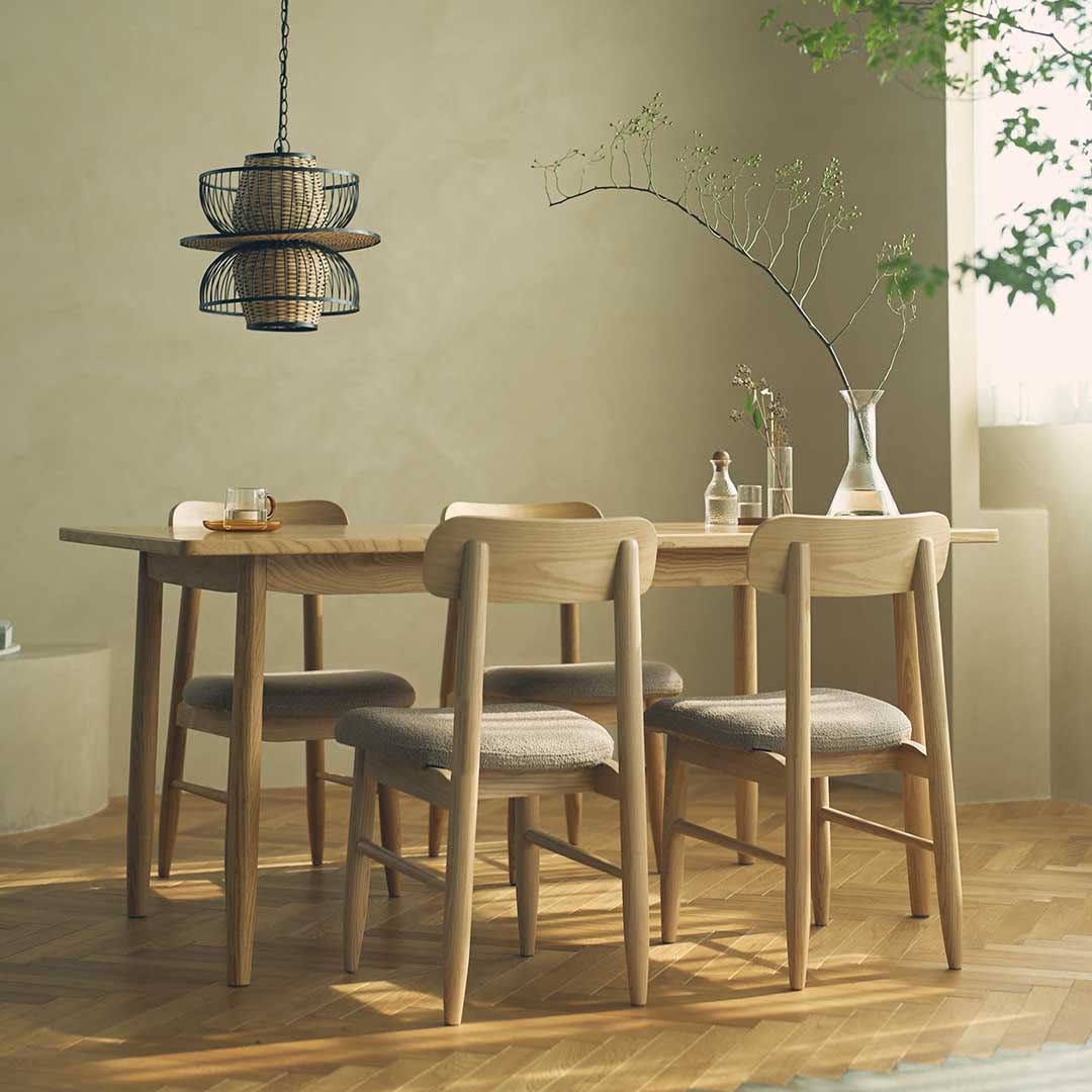 サンドベージュ