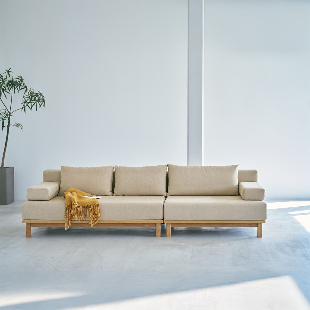 ダークベージュ