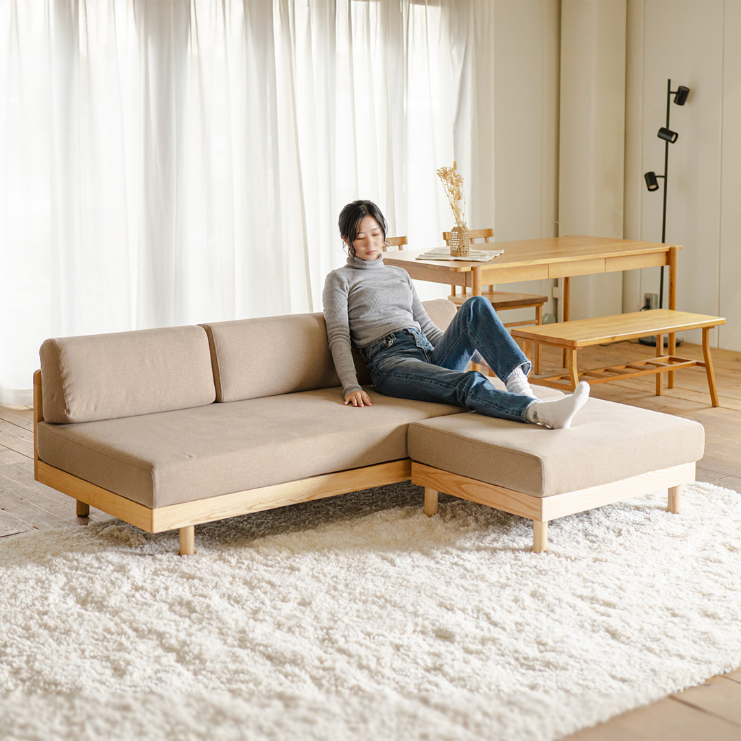 チャコールグレー