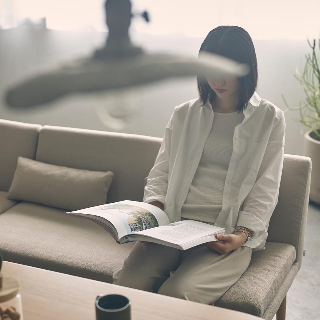 サンドベージュ