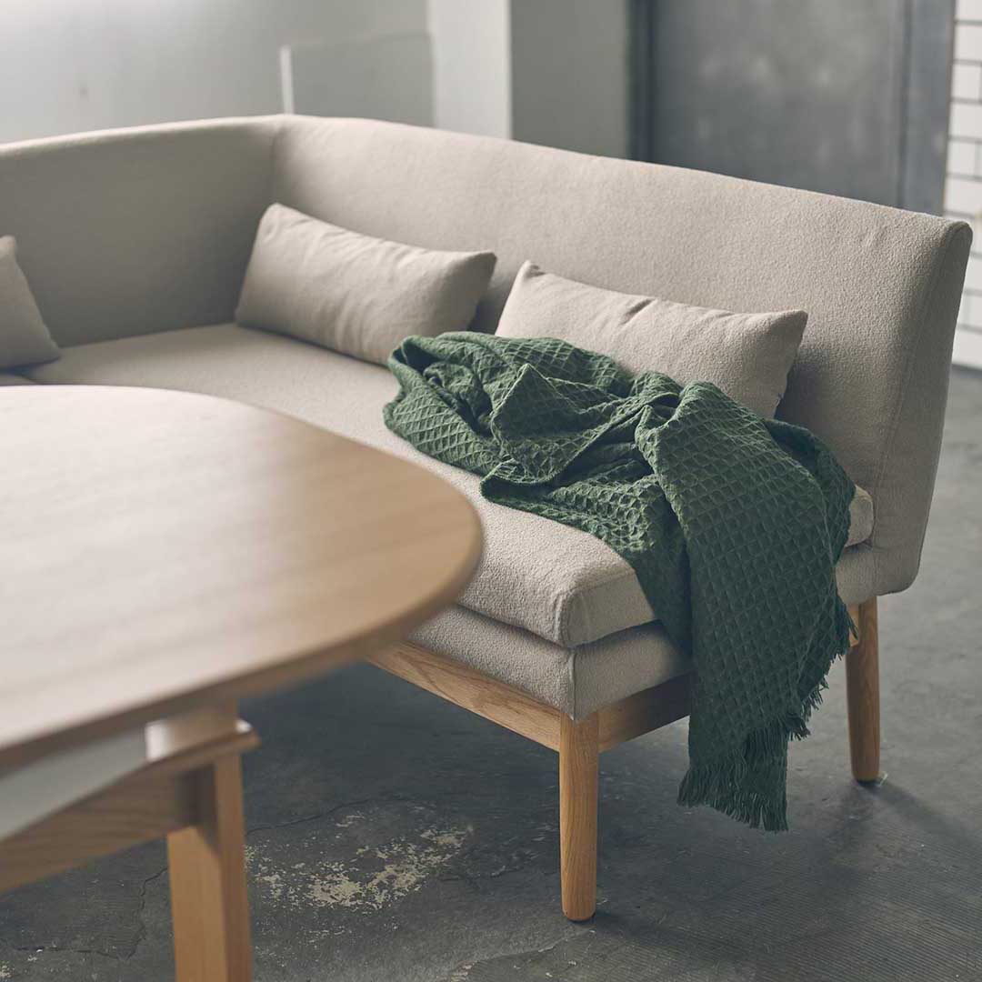 サンドベージュ