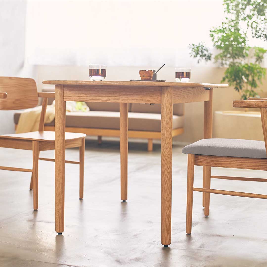 グレーベージュ