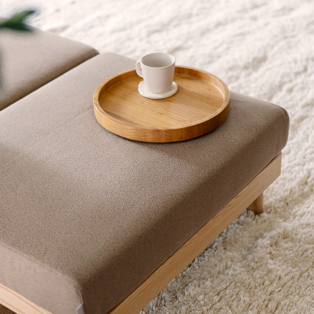 チャコールグレー