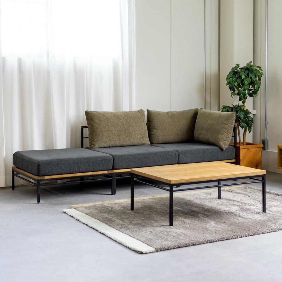 サンドベージュ