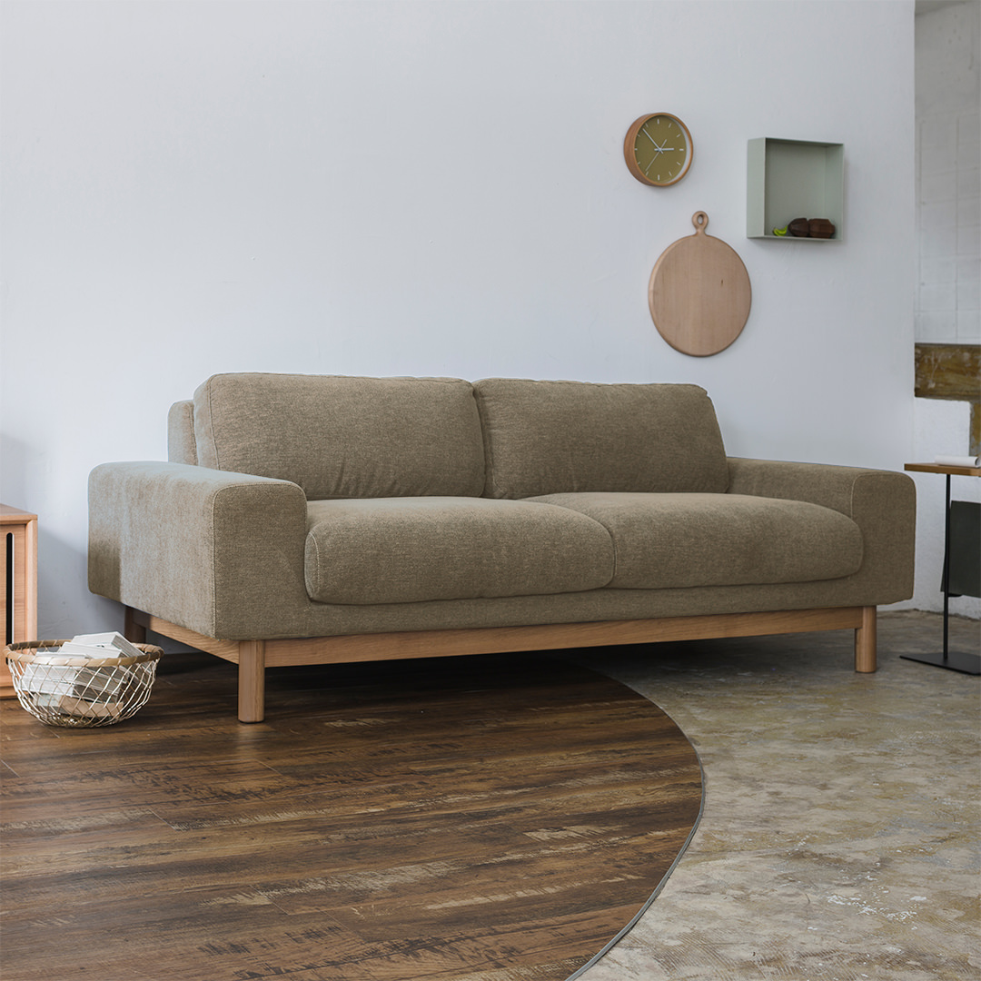 ダークベージュ