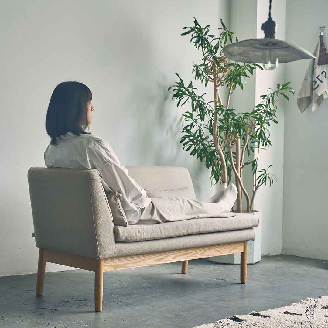 サンドベージュ