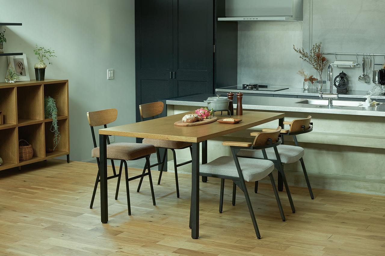 やわらかさとぬくもりとヴィンテージ感があるADRSのテーブル ドリス ダイニングチェア グレー