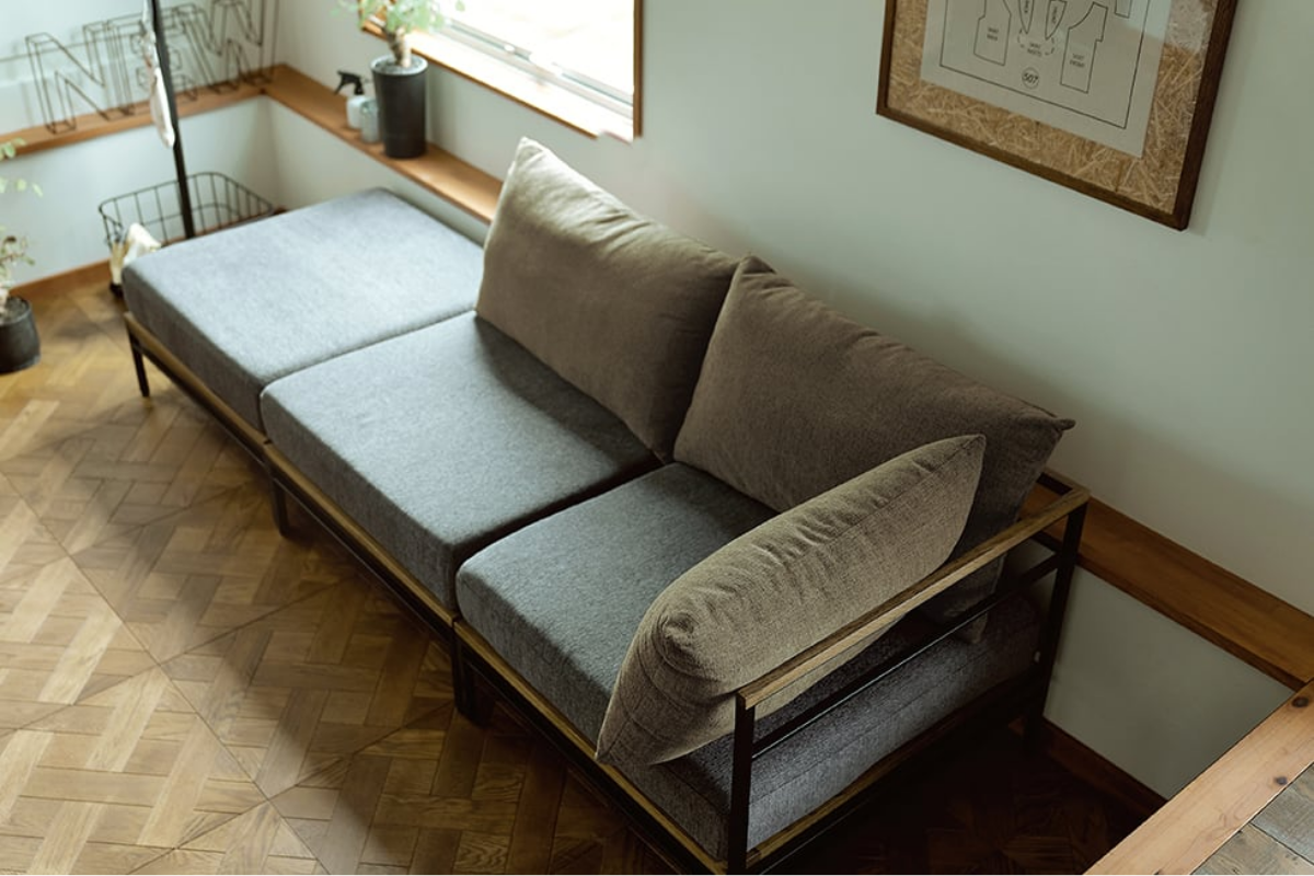 1台ずつのユニットにより搬入のしやすいADRS×NANGAのソファ カーラ ソファ コーナー ブラック