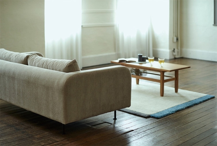 スリムなスチール製のフレーム SIEVE モンス ソファ 2人掛け ブラック