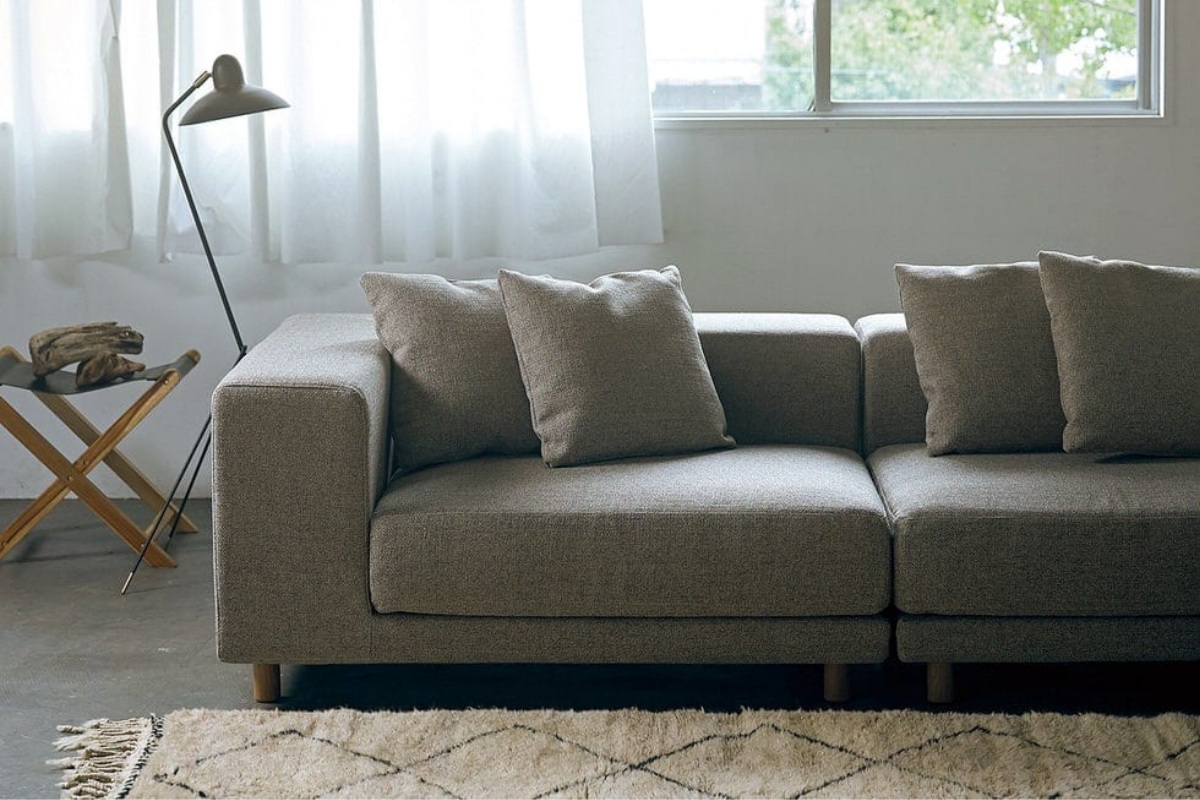 ボリューム感のあるひじ掛け SIEVE スナグユニットソファ オットマン ベージュ