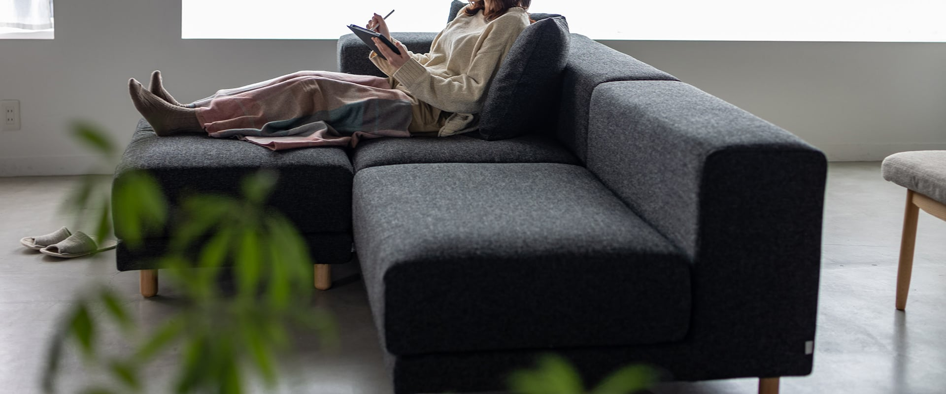 オットマンによりカウチソファに SIEVE スナグユニットソファ 右肘 ブルー